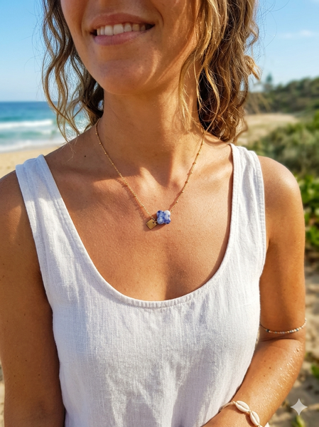 Collier fleur en pierre