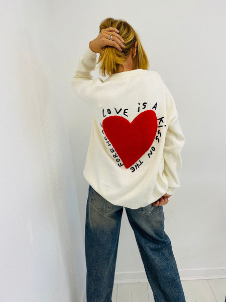 Pull Love is a kiss