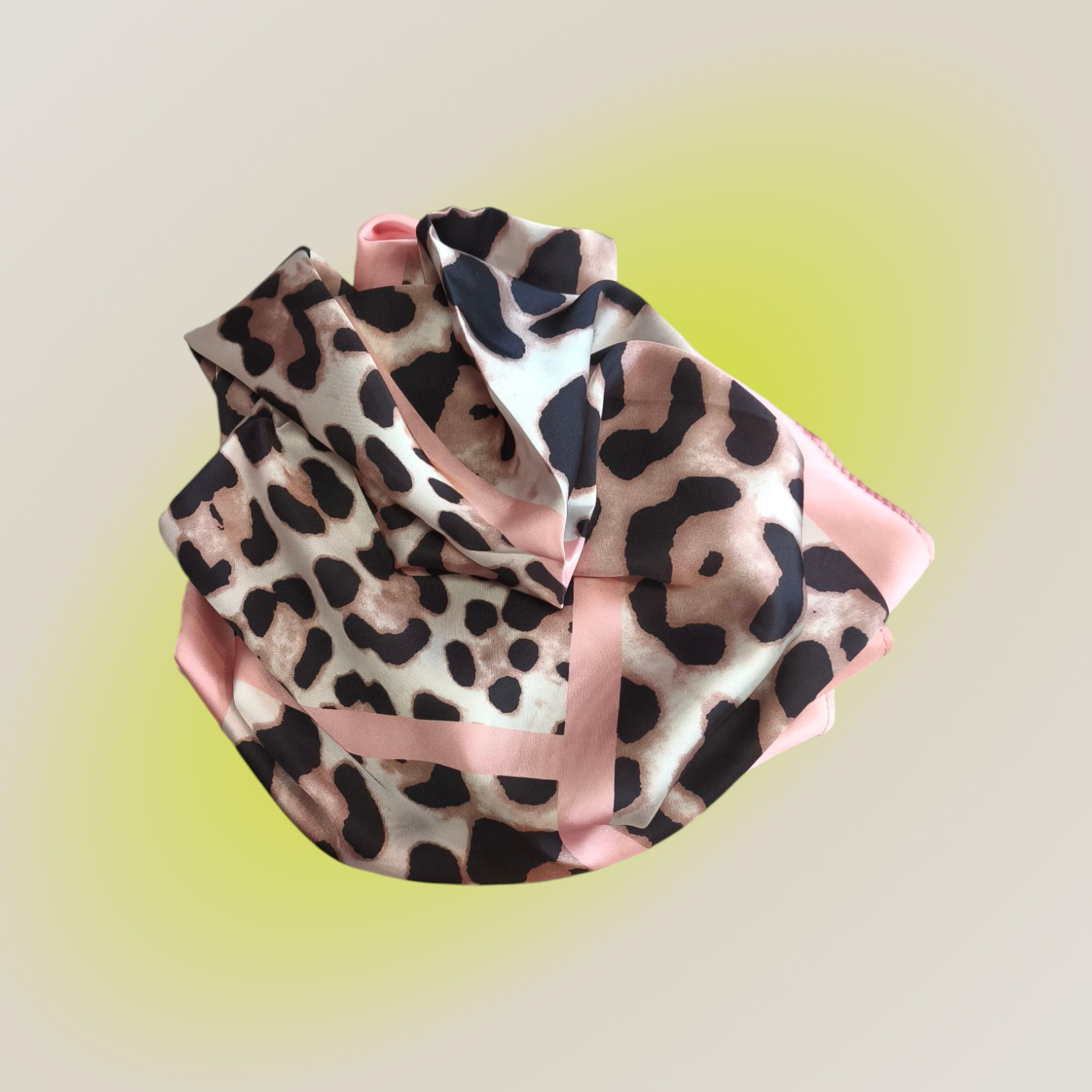 Foulard léopard rose