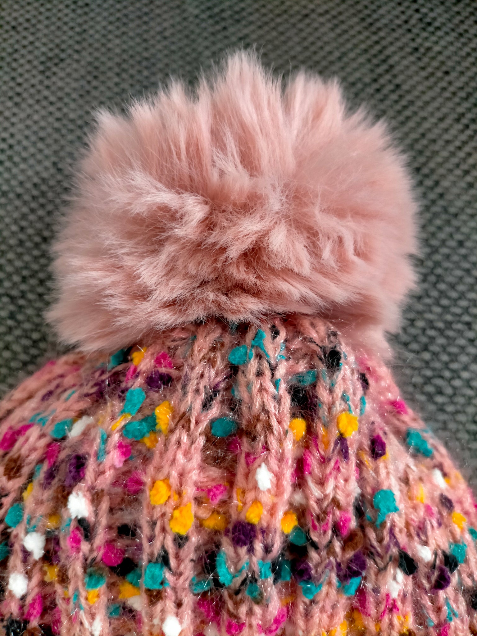 Bonnet Pompon