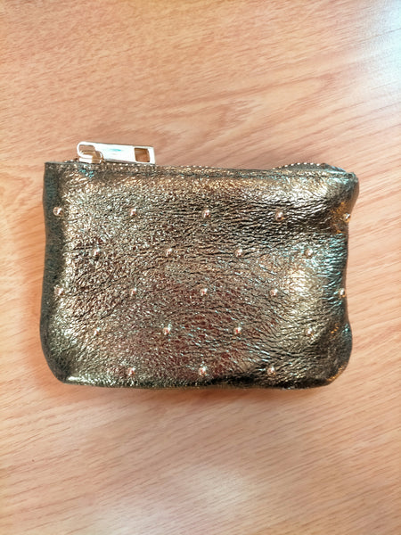 Pochette cloutée